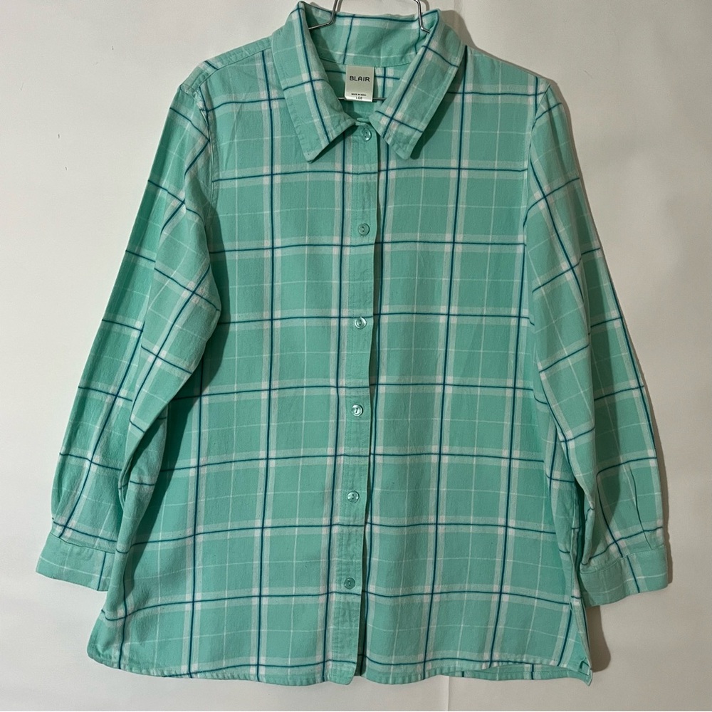 Blair Women’s Mint Plaid Casual button up Shirt 100 percent cotton Size L